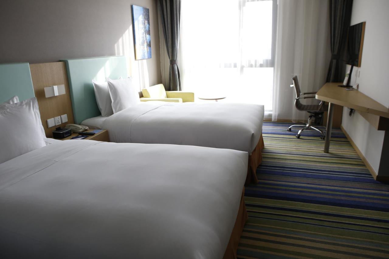 Holiday Inn Express Yingkou Onelong Plaza, An Ihg Hotel Gaizhou Dış mekan fotoğraf